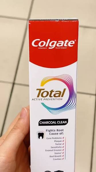 colgate total charcoal 150g